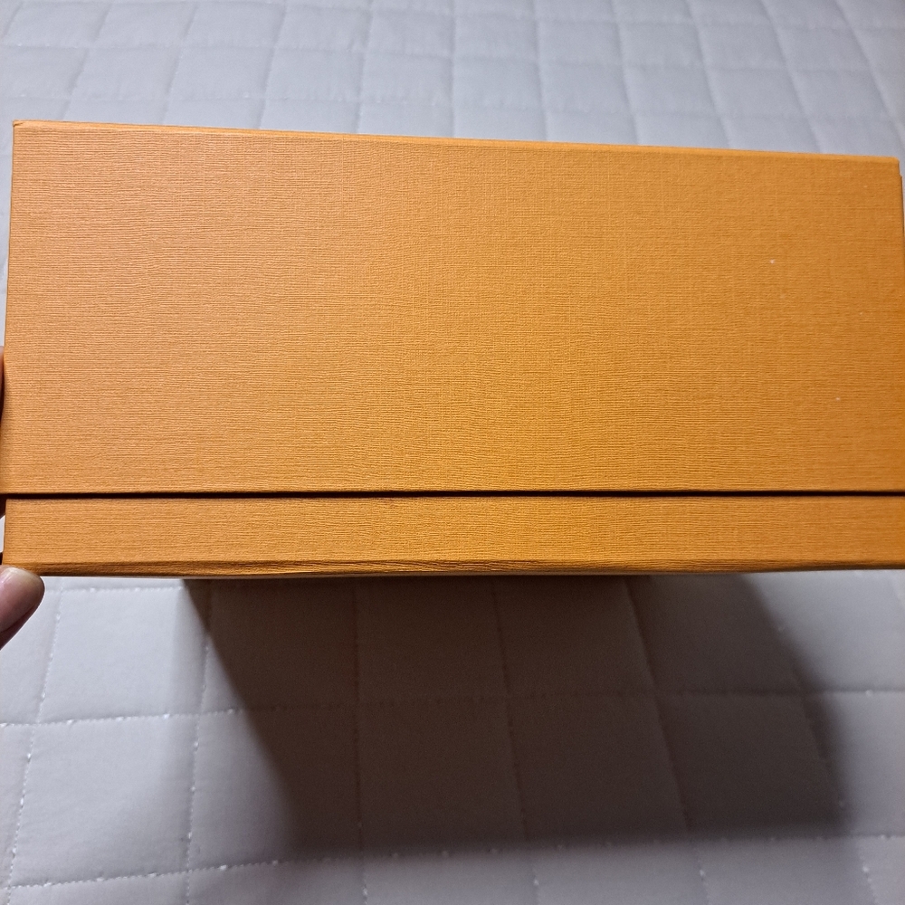 Louis Vuitton Boxes. Set Of 2 - Picture 6 of 8
